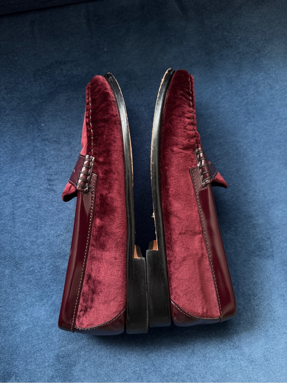 G.H. Bass & Co. Weejuns Burgundy Velvet Penny. Loafers Size 9M - Picture 4 of 8